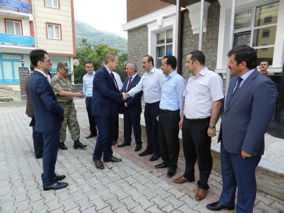 Yeni Vali Çaykara'da