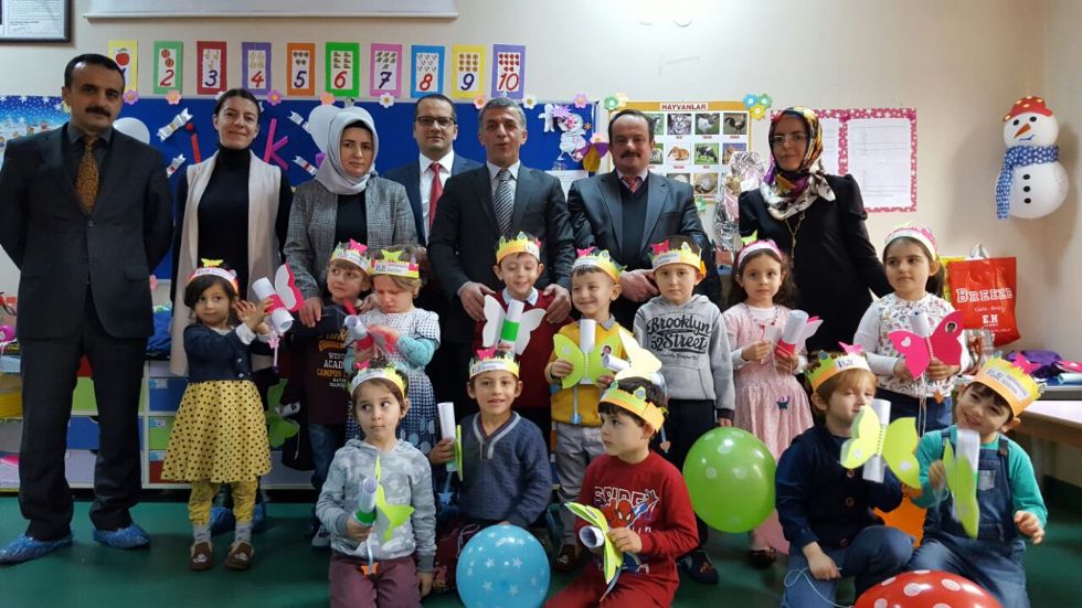 BAŞKAN TOK KARNE DAĞITTI