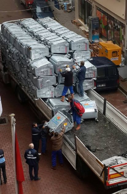 Belediyemize Yeni Çöp Konteynerleri